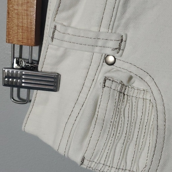 Chico's White Platinum Jeans Womens Size 10 Chicos 1.5 White Denim Capri - Picture 5 of 11